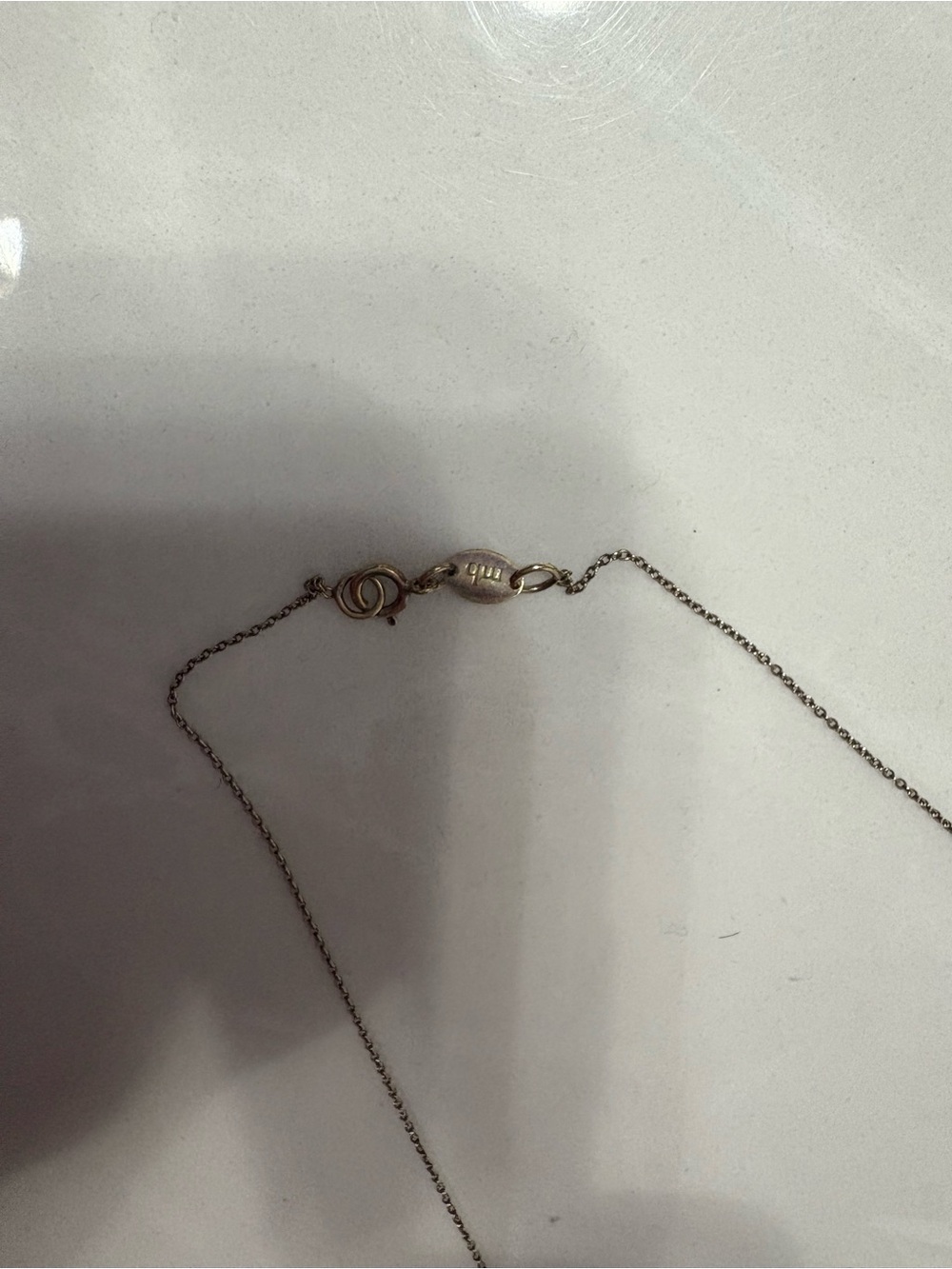 14K gold Maya Brenner Los Angeles Initial 'J' and 'E' necklace - Picture 5 of 6
